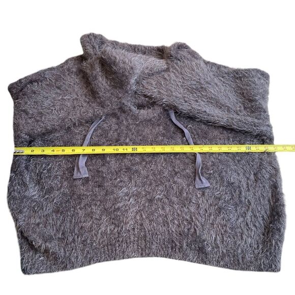 Free People‎ Women’s L Fuzzy Light As a Feather Hoodie Sweater  Grey Cozy New - Picture 10 of 10
